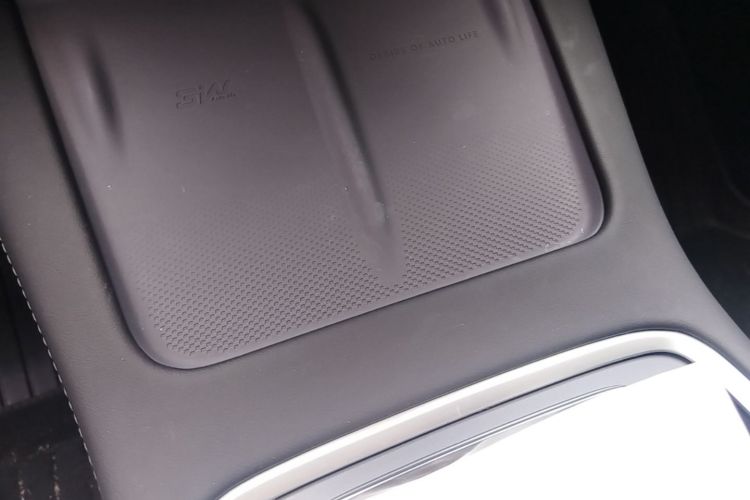 Tesla Model Y 2023 #9 Tesla Model Y 2023 car image #9