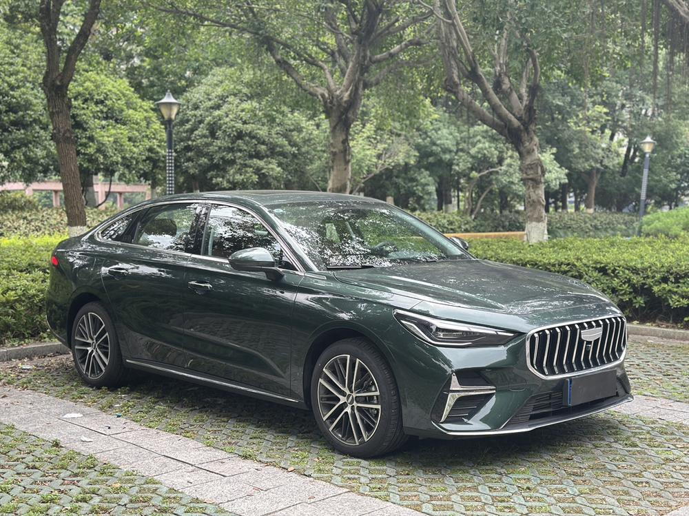 GEELY Emgrand 2025 car image #3