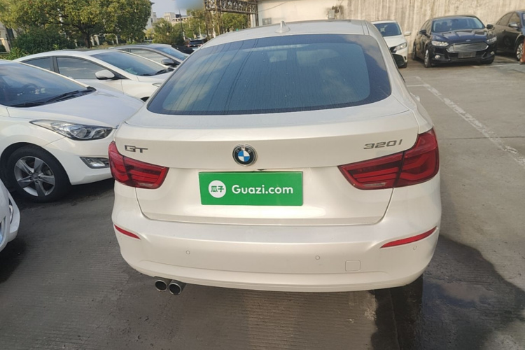 BMW 3 Series GT 2018 car image #6