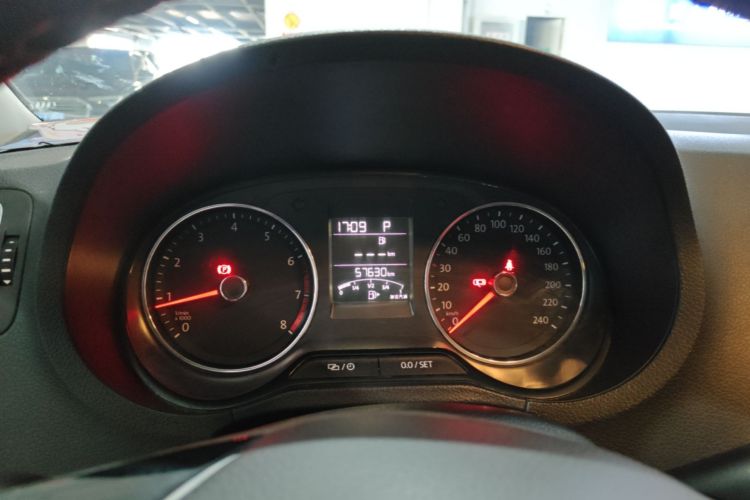 Volkswagen Polo 2018 #13 Volkswagen Polo 2018 car image #13
