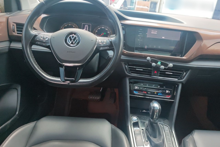 Volkswagen Tharu 2022 #7 Volkswagen Tharu 2022 صورة سيارة #7