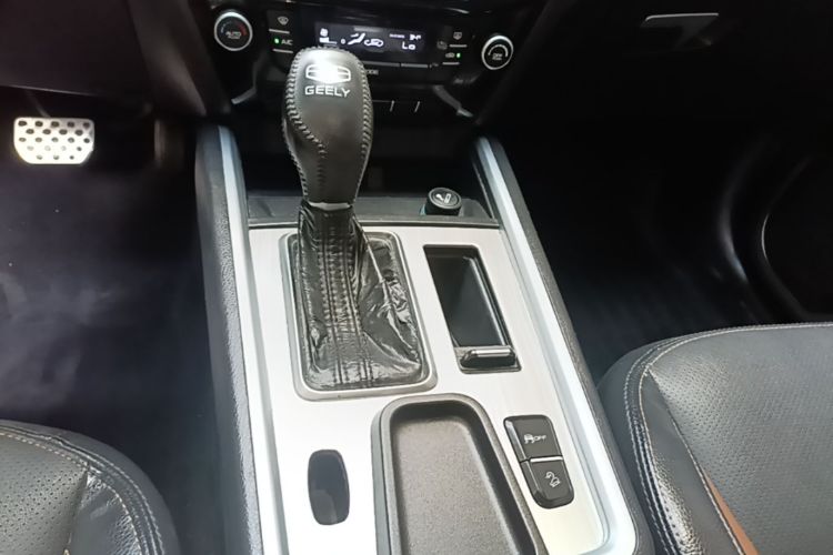 GEELY Vision X6 2017 #14 GEELY Vision X6 2017 car image #14