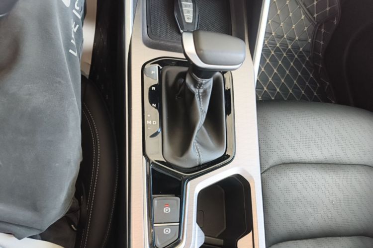 GEELY Emgrand 2021 #14 GEELY Emgrand 2021 car image #14