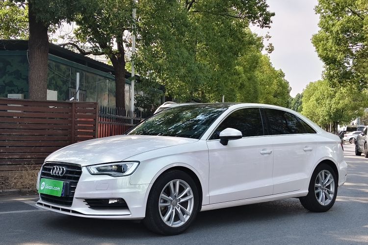 Audi A3 2017 car image #2