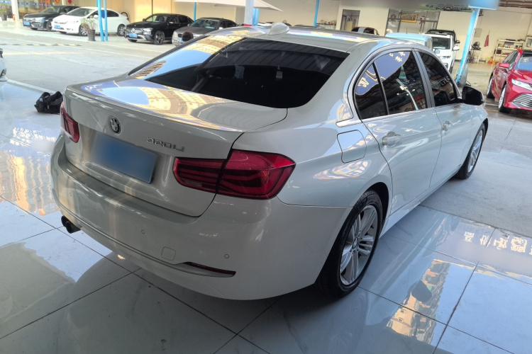 BMW 3 Series 2017 #7 BMW 3 Series 2017 car image #7