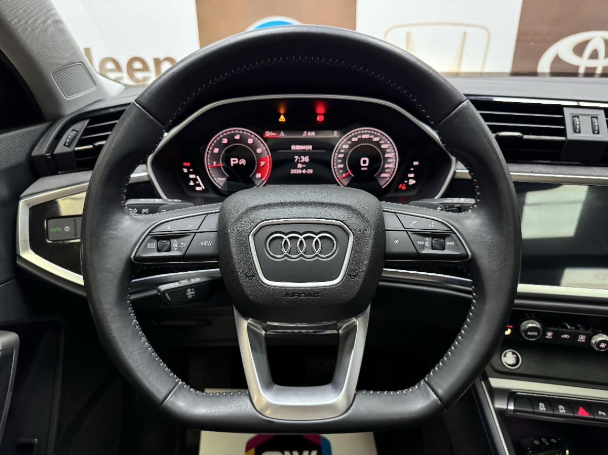 Audi Q3 2022 #12 Audi Q3 2022 car image #12