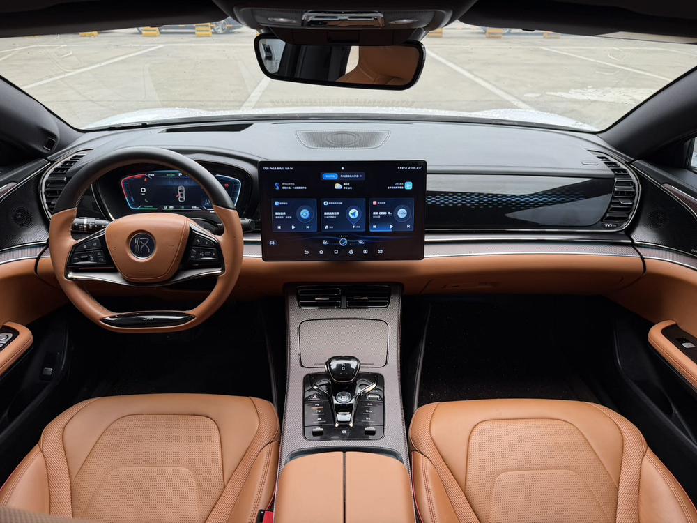 BYD Han 2022 car image #9