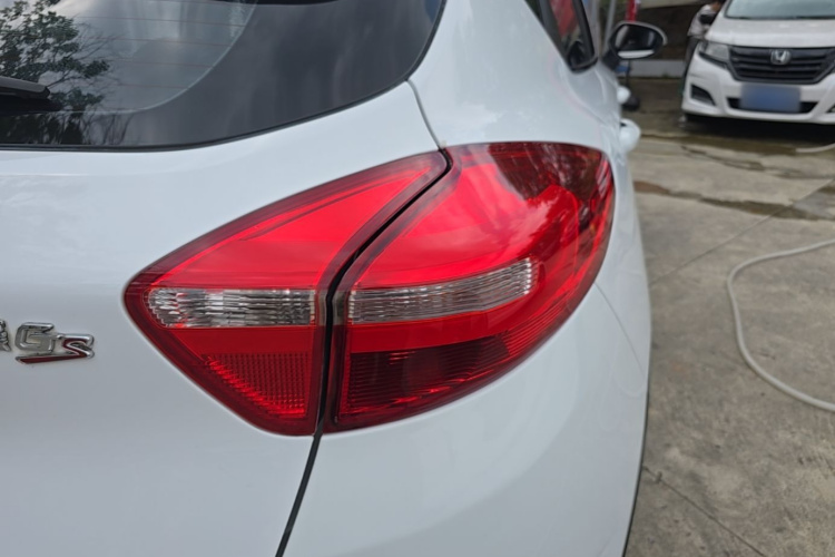 GEELY Emgrand GS 2018 car image #8