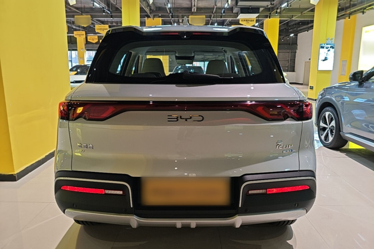 BYD YuanUP 2025 #4 BYD YuanUP 2025 car image #4