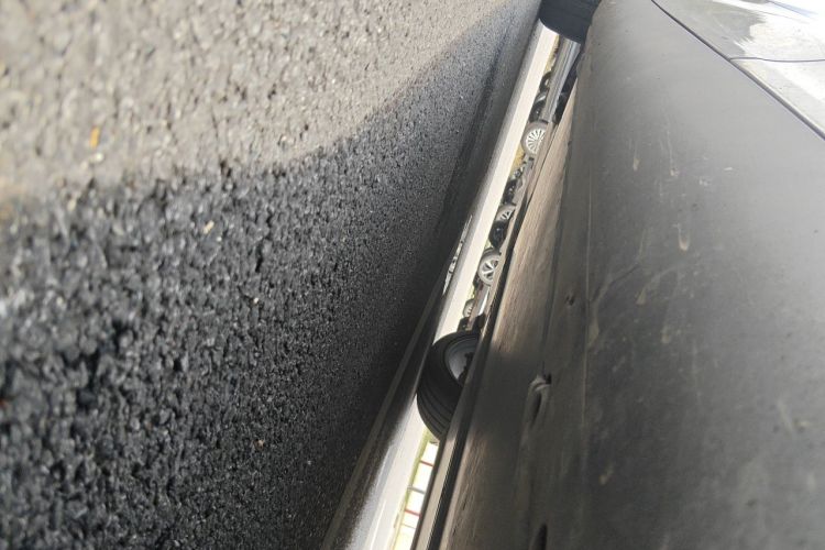 Tesla Model Y 2022 car image #25