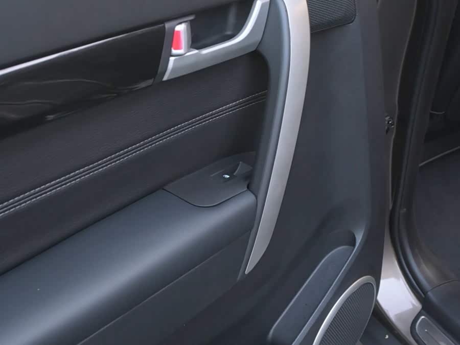 Chevrolet Captiva 2016 imagen de coche #60