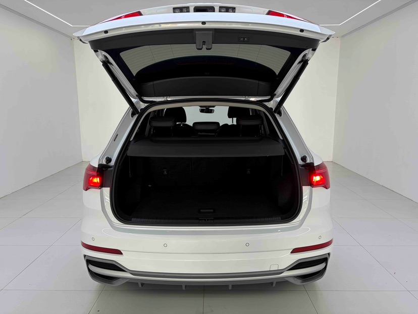 Audi Q3 2023 #14 Audi Q3 2023 car image #14