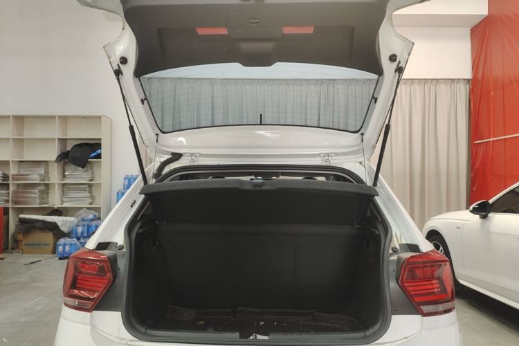 Volkswagen Polo 2023 car image #19