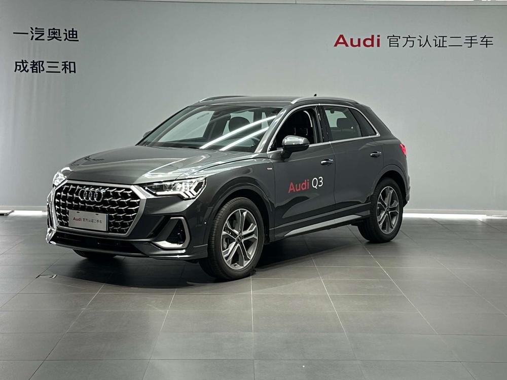 Audi Q3 2025 immagine di auto 