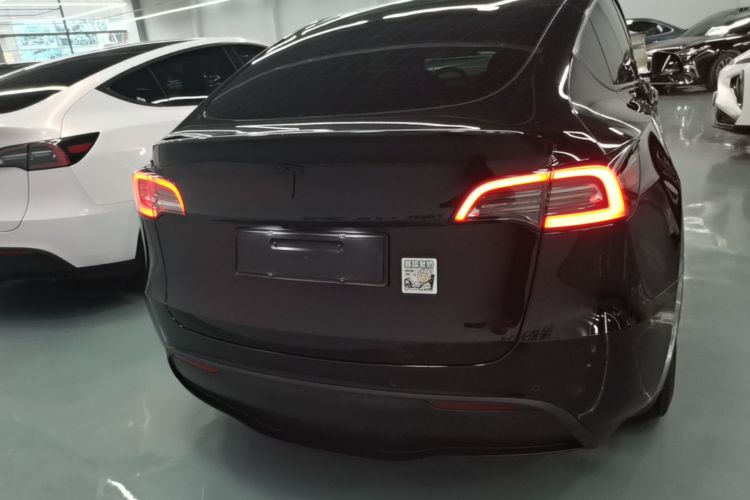 Tesla Model Y 2023 #6 Tesla Model Y 2023 immagine di auto #6