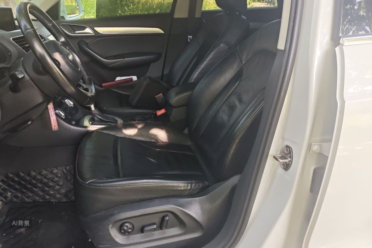 Audi Q3 2015 immagine di auto #17