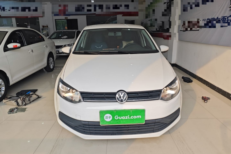 Volkswagen Polo 2018 car image #3