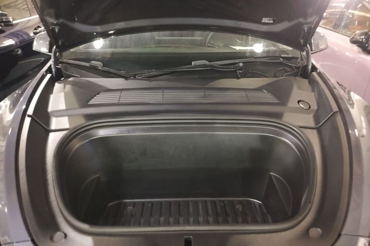 Tesla Model Y 2021 #20 Tesla Model Y 2021 car image #20