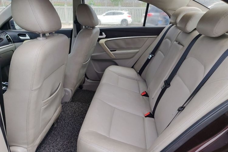 GEELY Emgrand 2014 car image #17