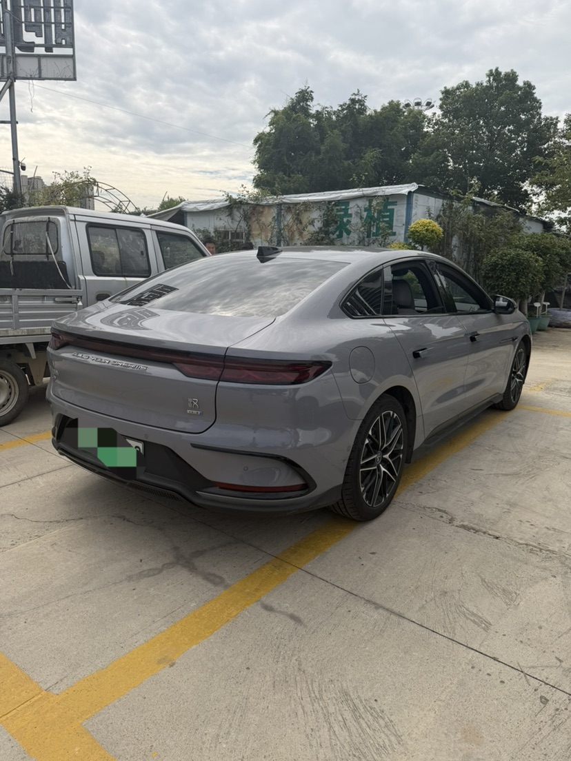 BYD Han 2025 image de voiture #8