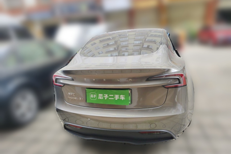 Tesla Model 3 2023 car image #6