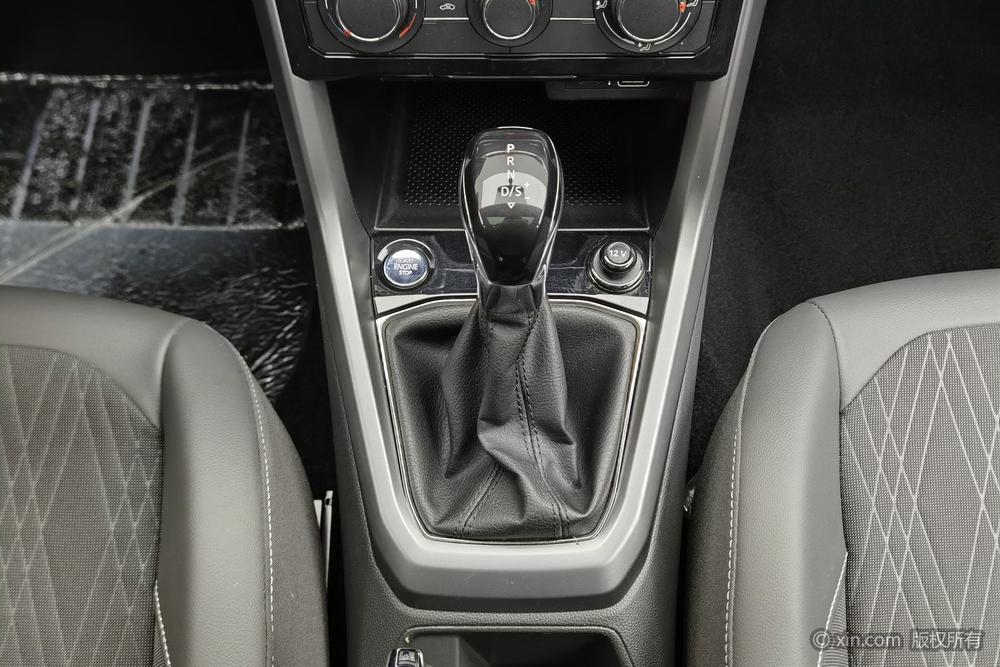 Volkswagen T-Cross 2021 #16 Volkswagen T-Cross 2021 car image #16