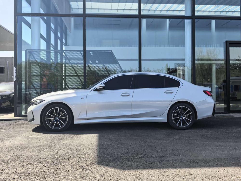 BMW 3 Series 2024 #3 BMW 3 Series 2024 immagine di auto #3