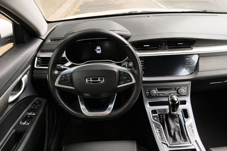 GEELY Emgrand 2019 car image #11
