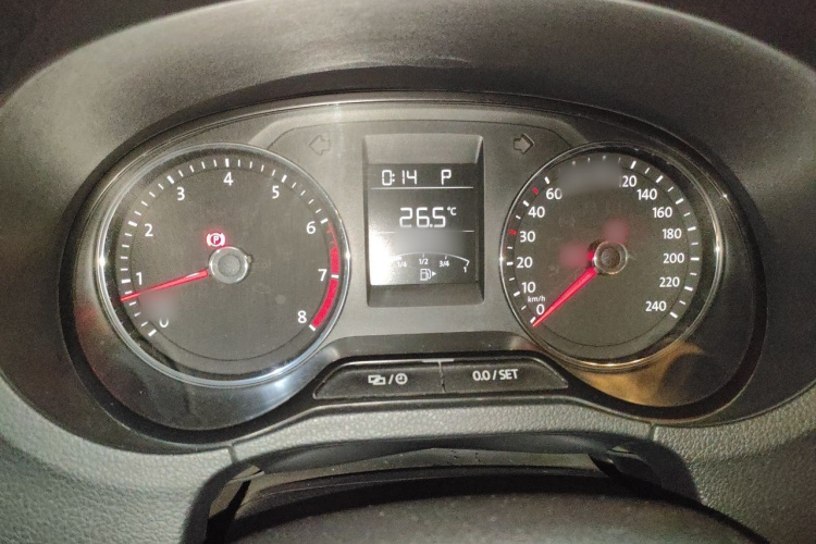 Volkswagen Polo 2017 car image #16