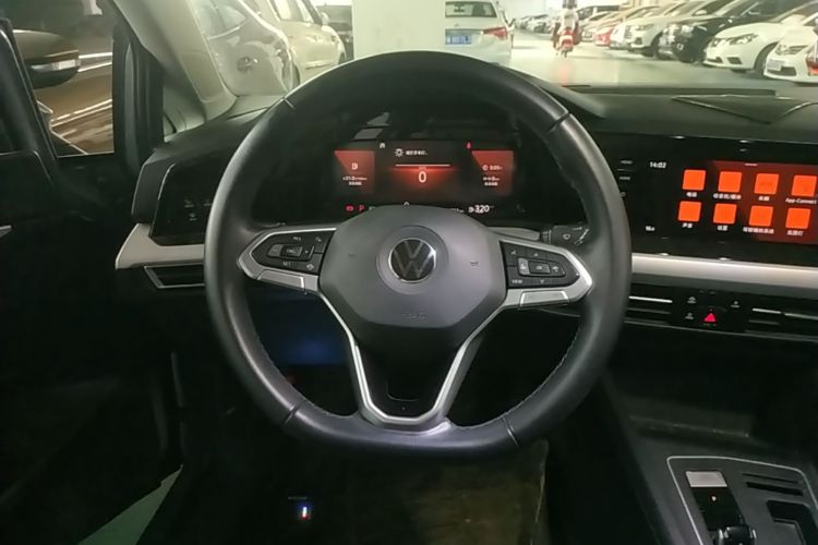 Volkswagen Golf 2021 car image #11