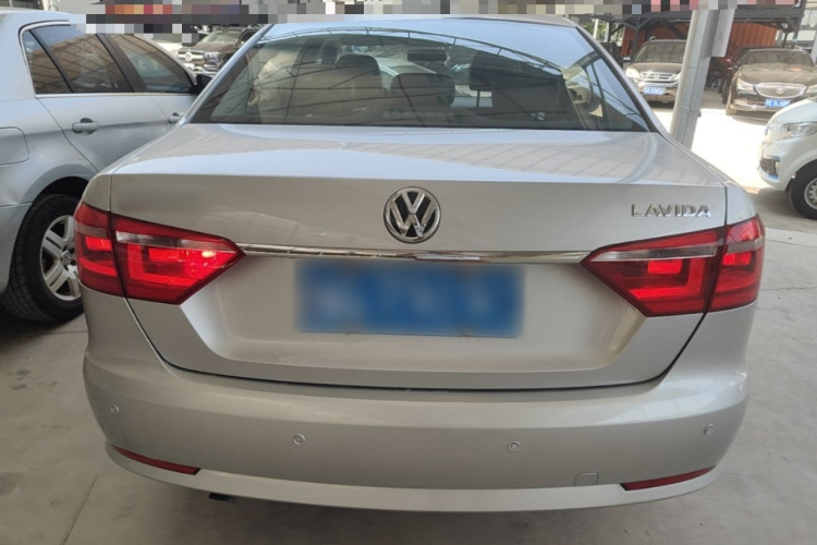 Volkswagen Lavida 2015 #4 Volkswagen Lavida 2015 car image #4