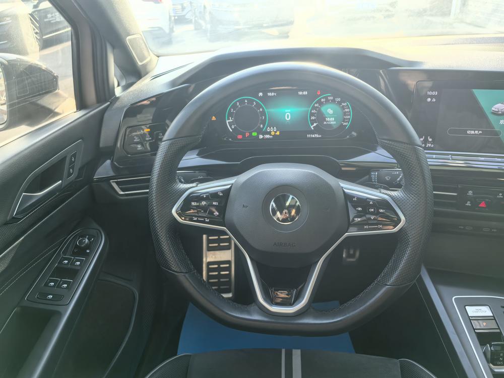 Volkswagen Golf 2021 car image #10