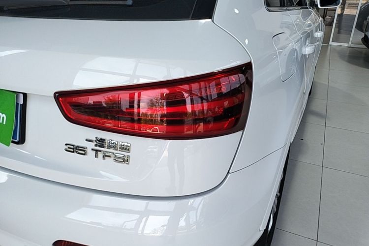 Audi Q3 2015 #8 Audi Q3 2015 car image #8