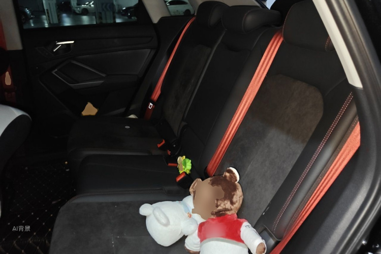 Audi Q3 2022 car image #19