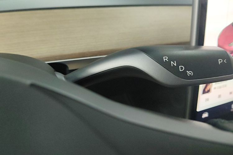 Tesla Model 3 2021 car image #14