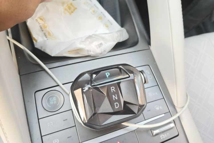 BYD YuanUP 2024 car image #14