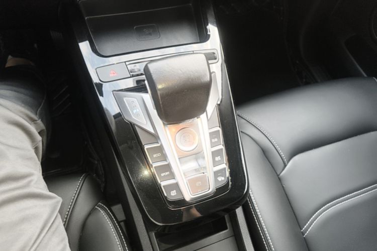 BYD Yuan New Energy 2020 #18 BYD Yuan New Energy 2020 car image #18