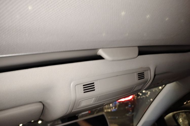 Volkswagen Golf 2019 car image #18