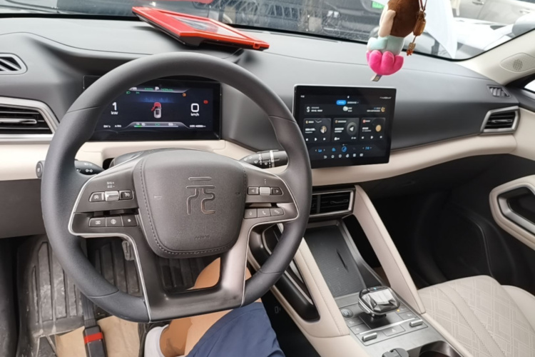 BYD YuanUP 2024 #10 BYD YuanUP 2024 صورة سيارة #10