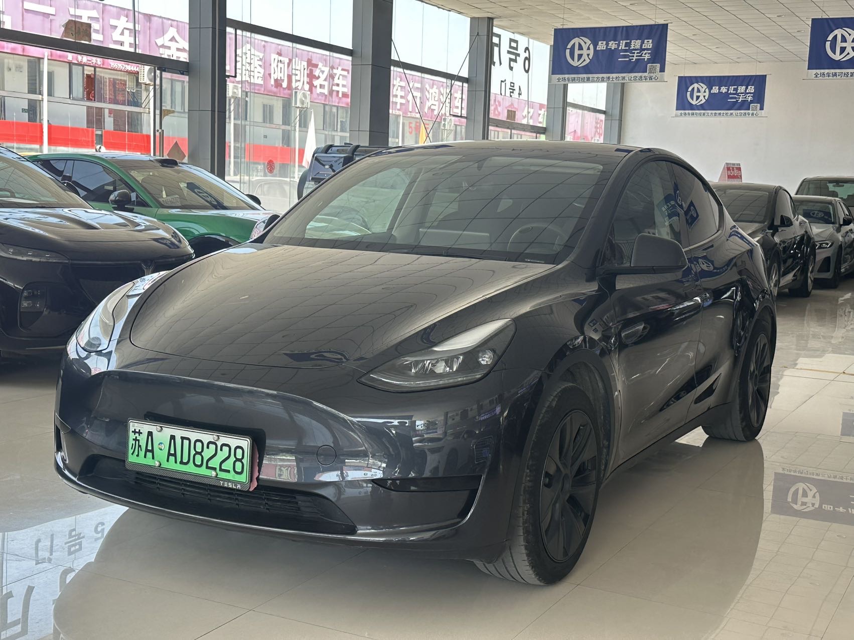 Tesla Model Y 2024 Tesla Model Y 2024 immagine di auto