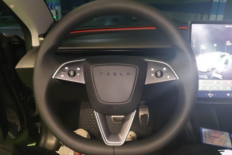 Tesla Model 3 2024 car image #11