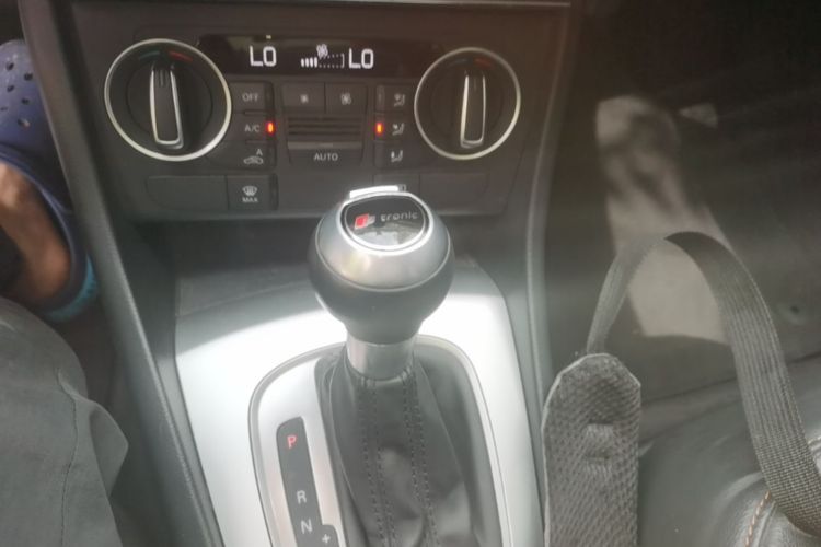 Audi Q3 2019 #14 Audi Q3 2019 car image #14