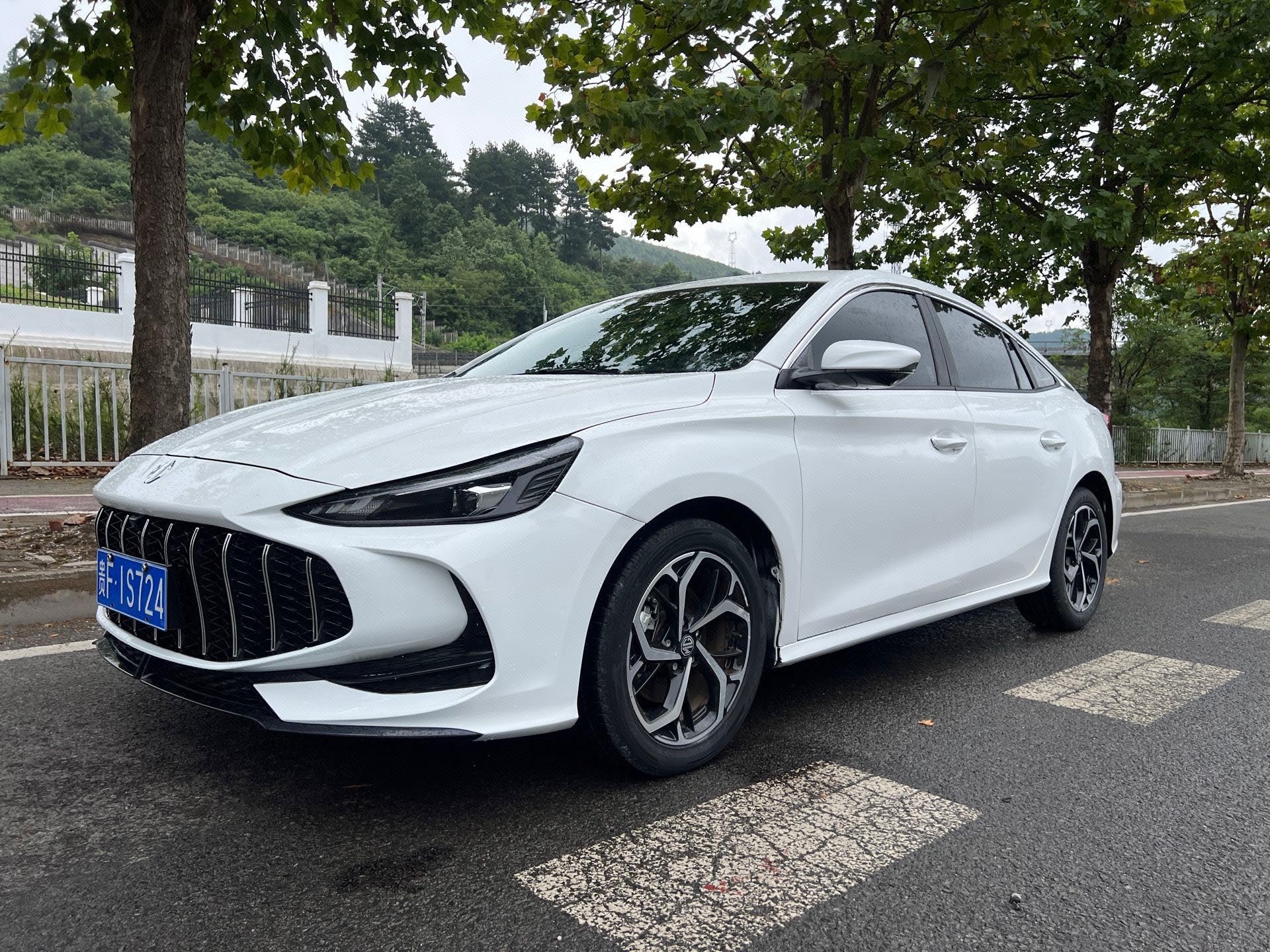 MG 5 2025 car image 