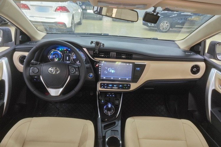 Toyota Corolla 2017 immagine di auto #11