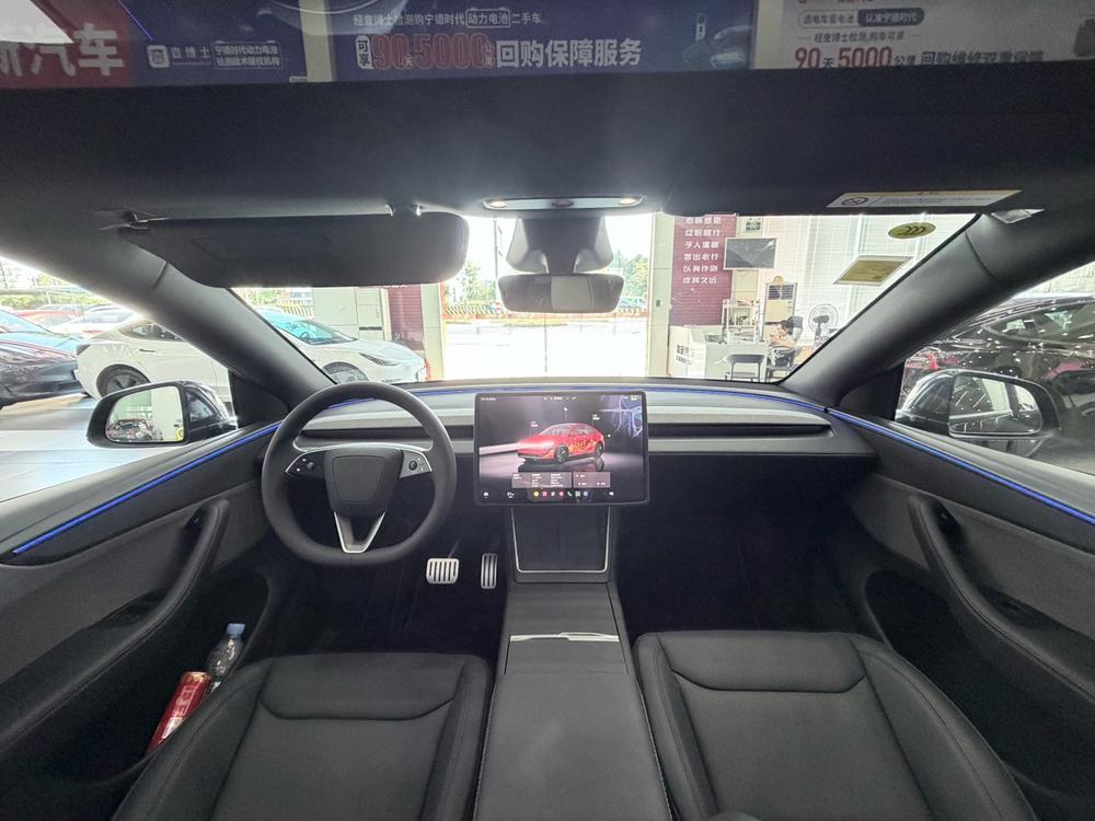 Tesla Model Y 2026 car image #17
