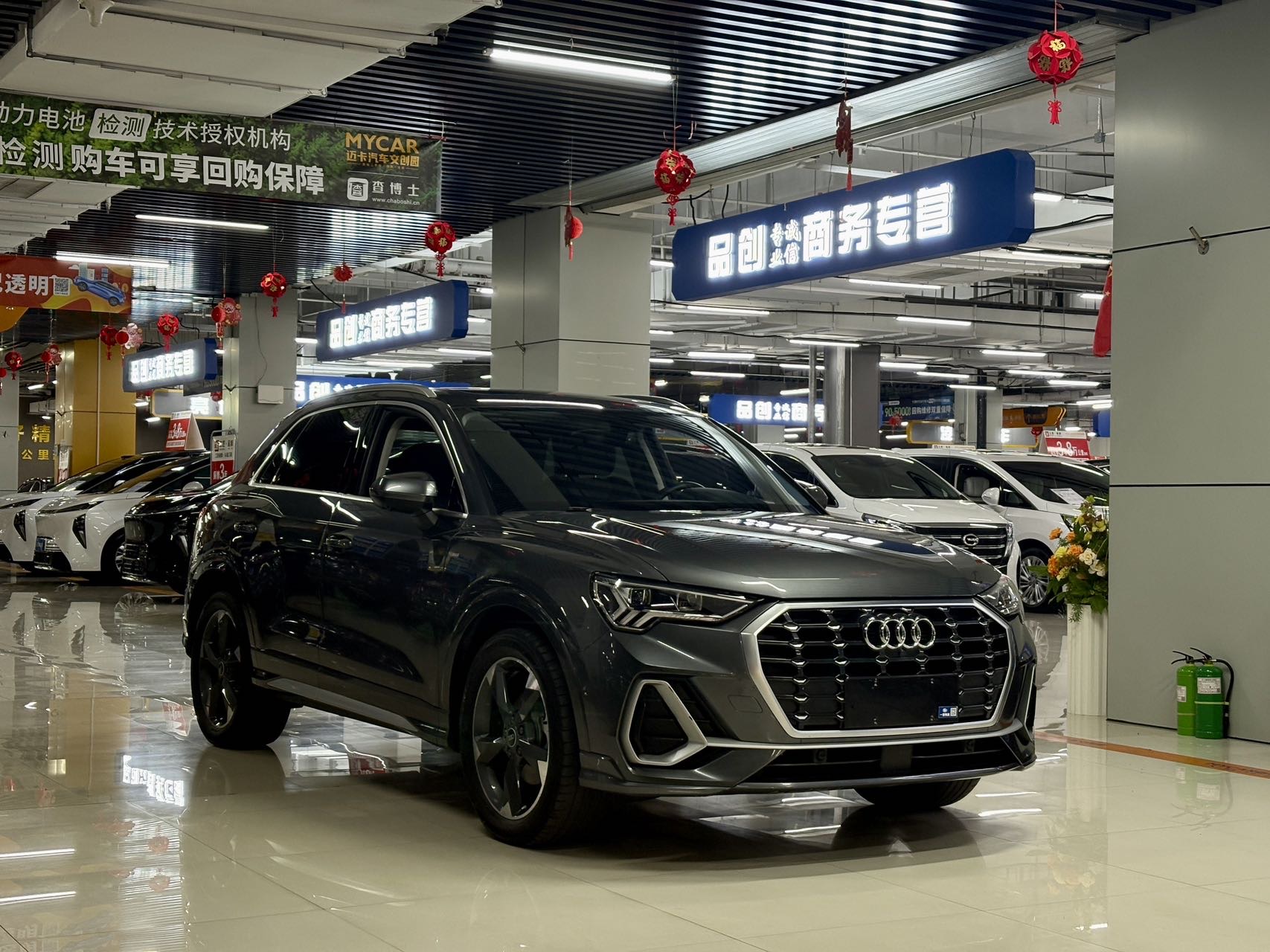 Audi Q3 2022 car image #3