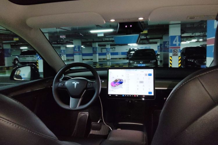 Tesla Model Y 2023 #20 Tesla Model Y 2023 car image #20