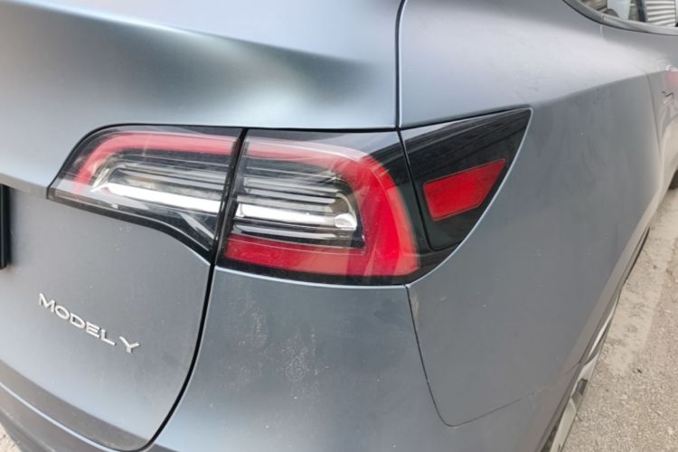 Tesla Model Y 2023 #8 Tesla Model Y 2023 car image #8
