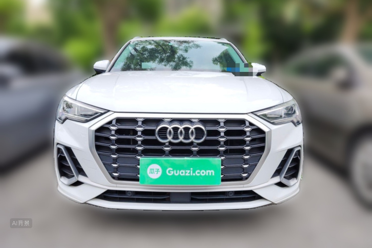 Audi Q3 2022 car image #3