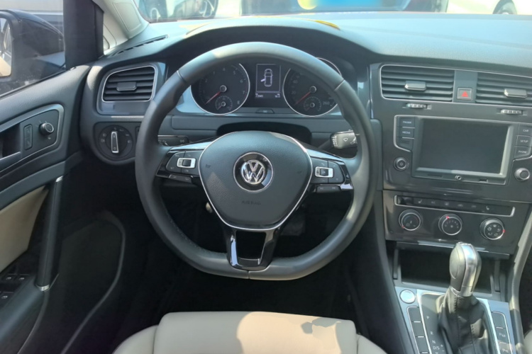 Volkswagen Golf 2017 imagem de carro #15